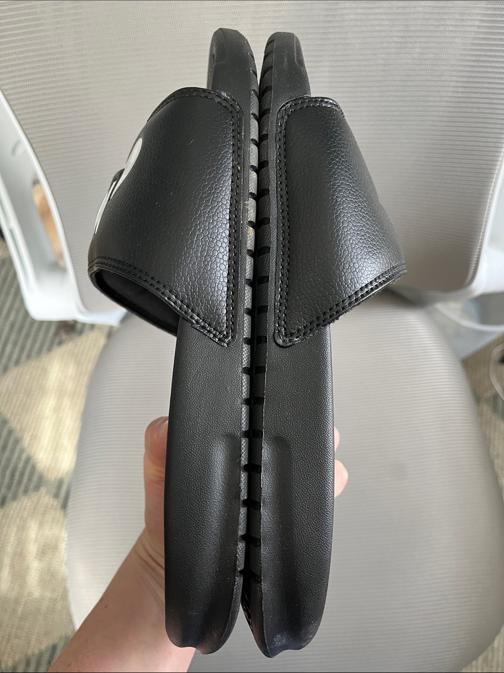 Men's Black Nike Slides size 10 - Picture 4 of 4